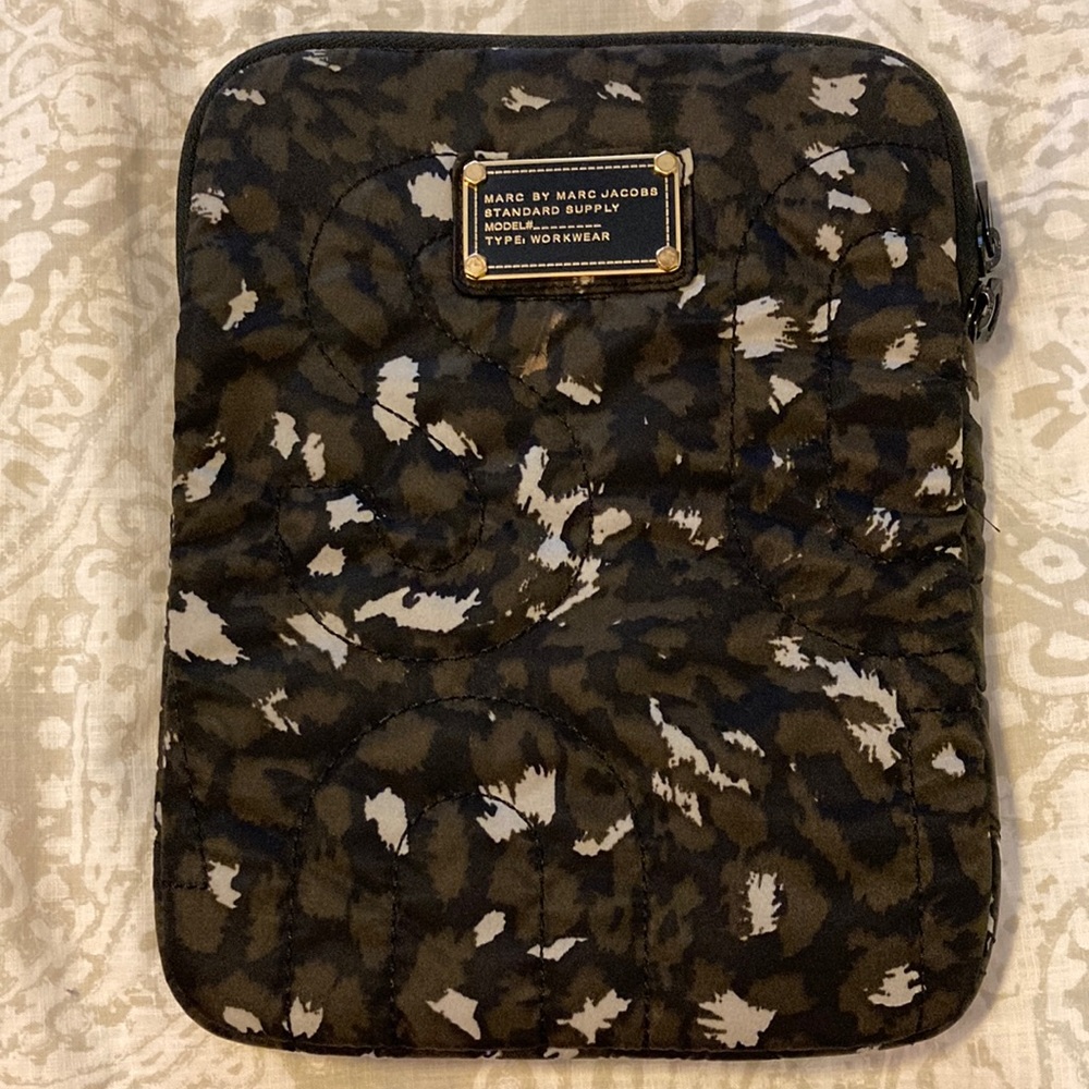 Marc by Marc Jacobs tablet case